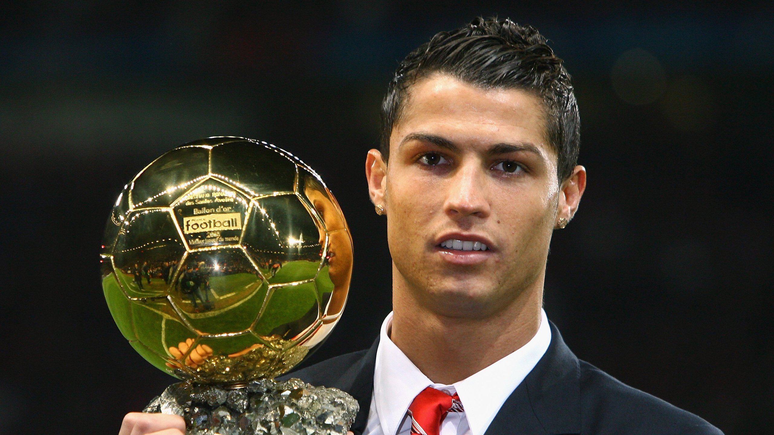 塞内加尔对阵芬兰,努涅斯如何用硬仗之王的意志改写比赛剧本