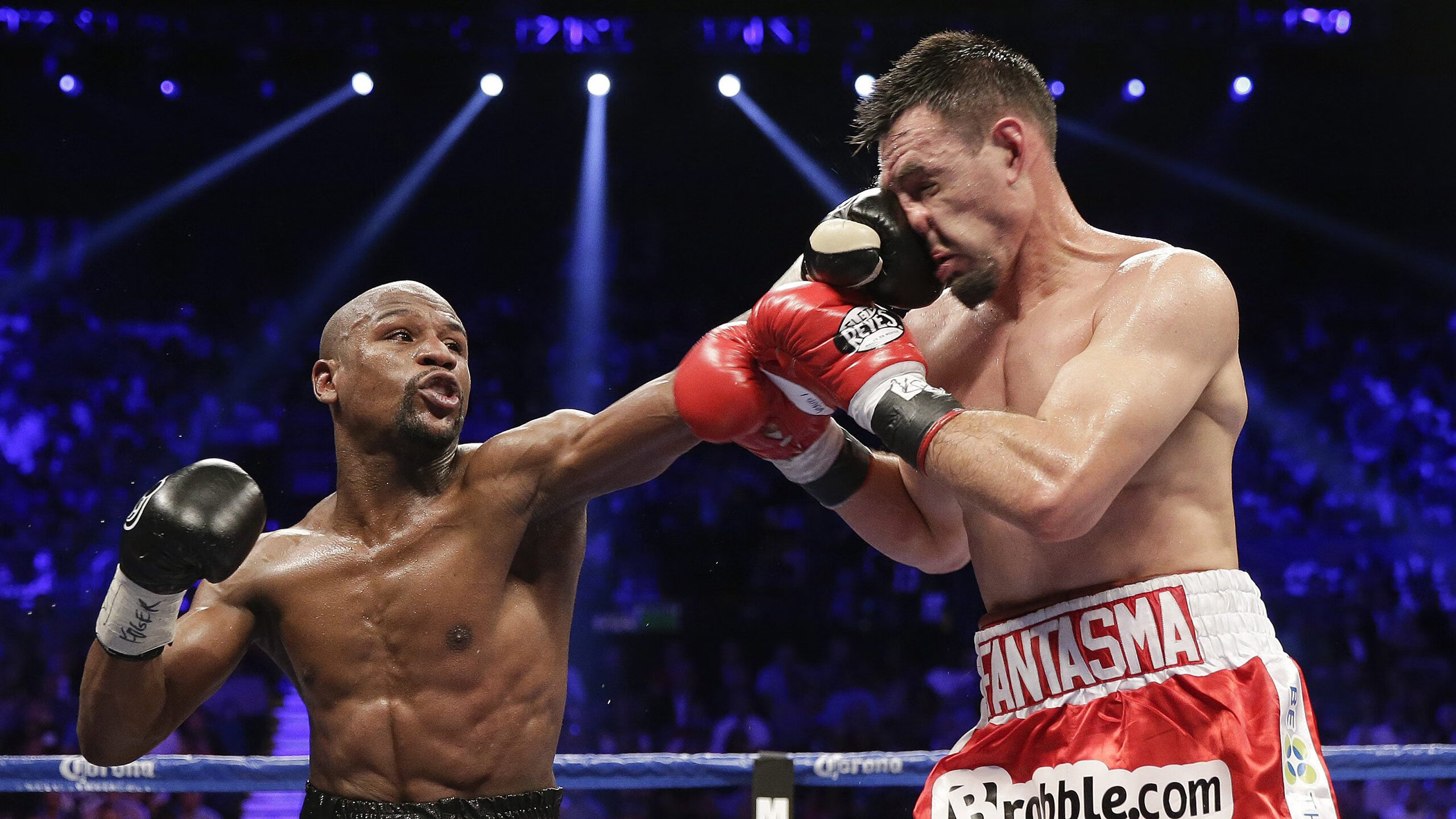 开云平台-赛道烽烟，迈凯伦险胜红牛，周冠宇点燃上海激情